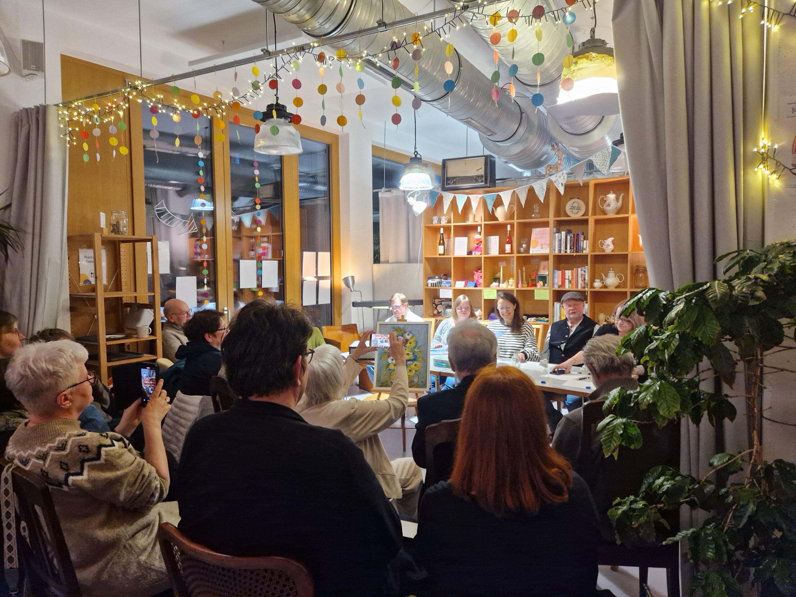 „Blau aus allen Wolken“ – ein Lyrikabend im [cu|vée]